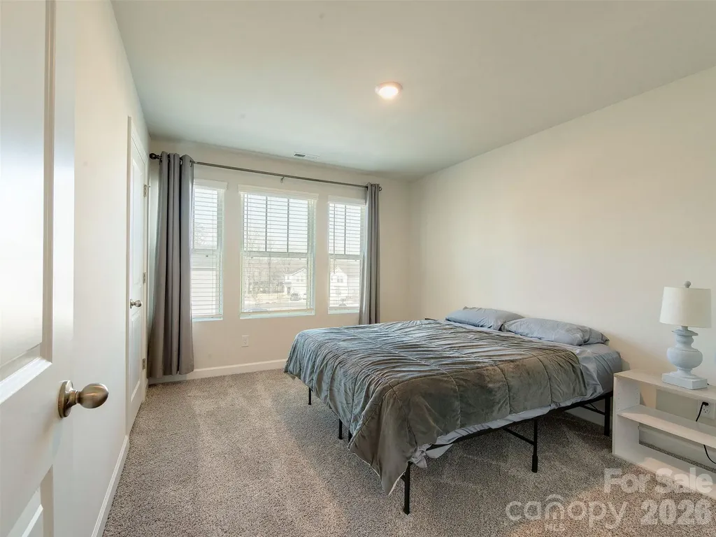4009 Woodland View Drive Charlotte NC 28215