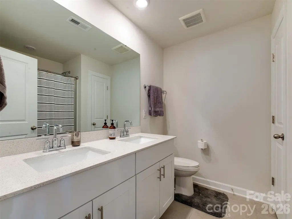 4009 Woodland View Drive Charlotte NC 28215