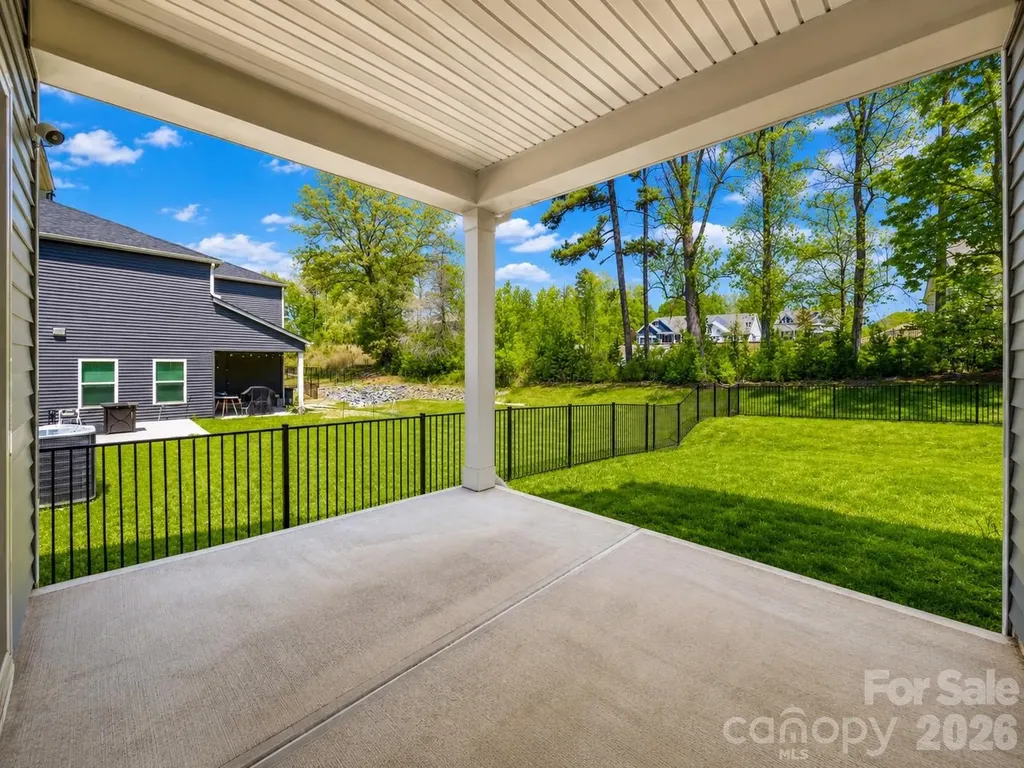 4009 Woodland View Drive Charlotte NC 28215