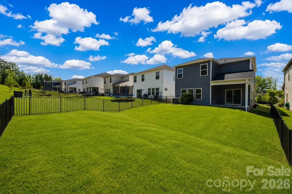 4009 Woodland View Drive Charlotte NC 28215