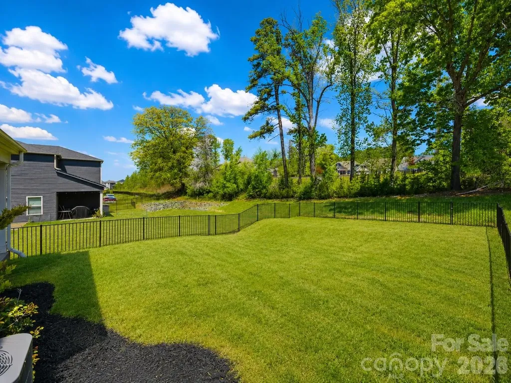 4009 Woodland View Drive Charlotte NC 28215
