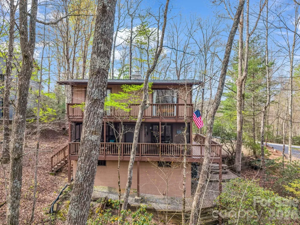 78 Wahuhu Court Brevard NC 28712