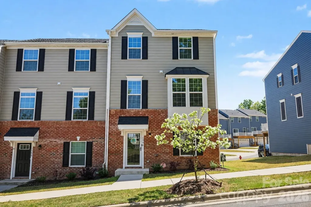 1946 Tupelo Grove Lane Gastonia NC 28054