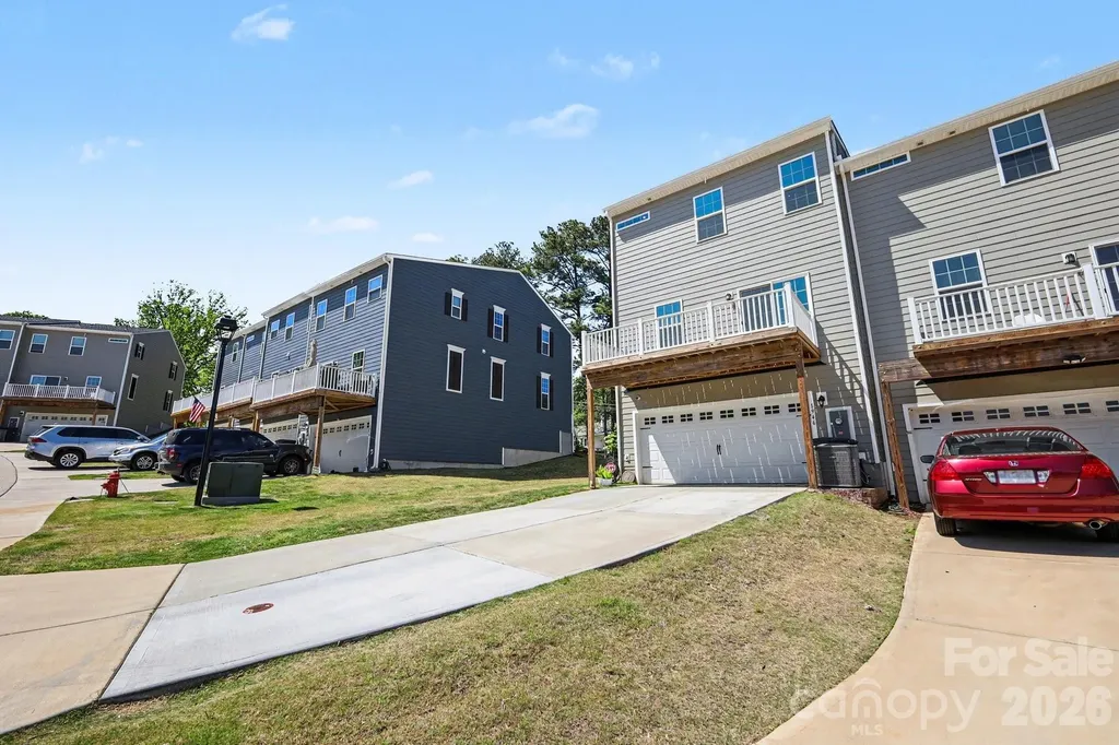 1946 Tupelo Grove Lane Gastonia NC 28054