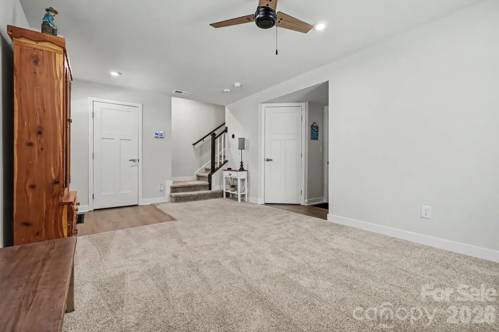 1946 Tupelo Grove Lane Gastonia NC 28054