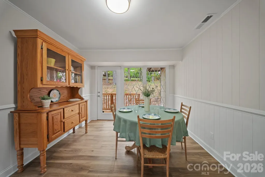 70 Melton Road Candler NC 28715