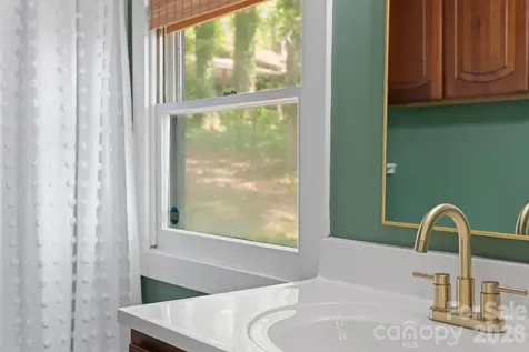 70 Melton Road Candler NC 28715