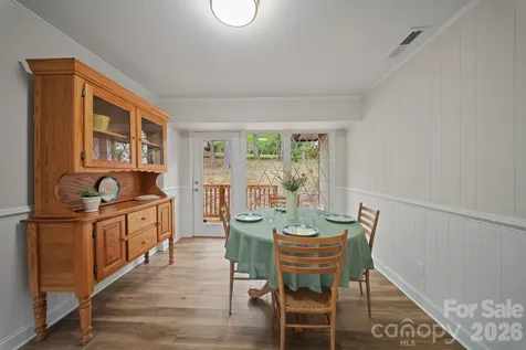 70 Melton Road Candler NC 28715