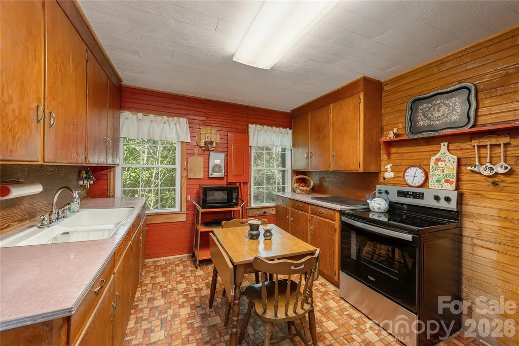 10844 Greenville Highway Cedar Mountain NC 28718