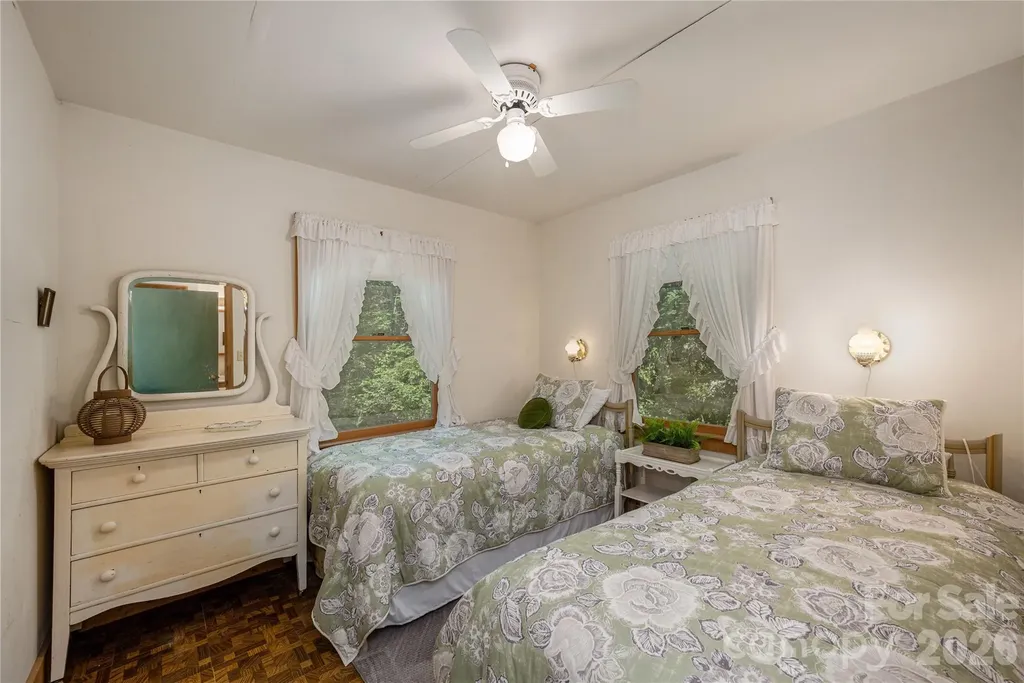 10844 Greenville Highway Cedar Mountain NC 28718