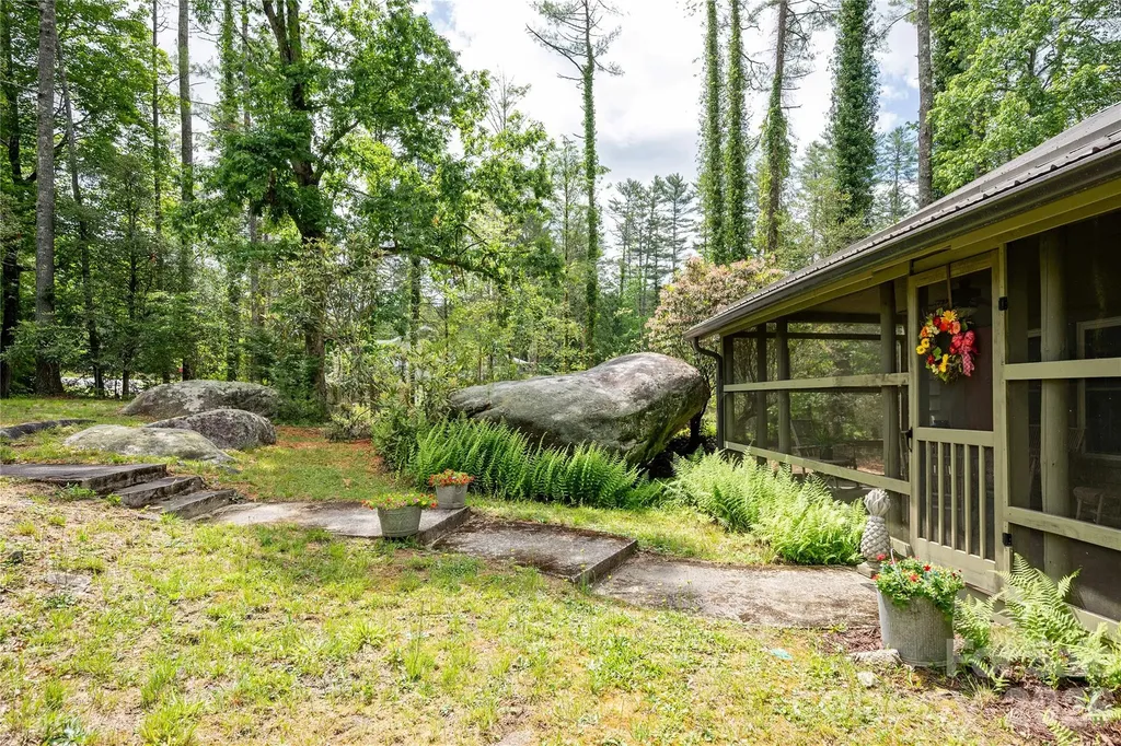 10844 Greenville Highway Cedar Mountain NC 28718