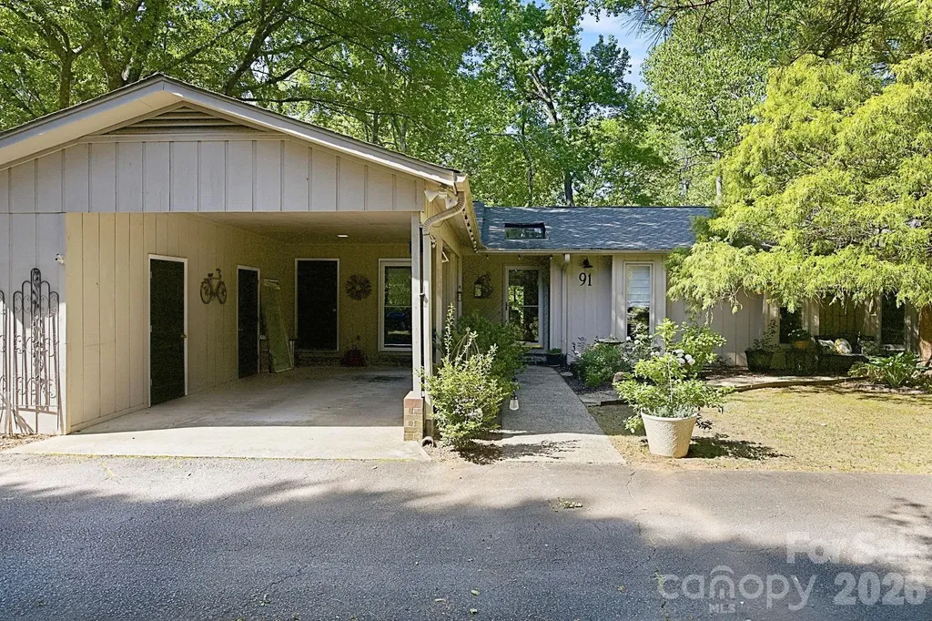 91 Diamond Ridge Lane Columbus NC 28722