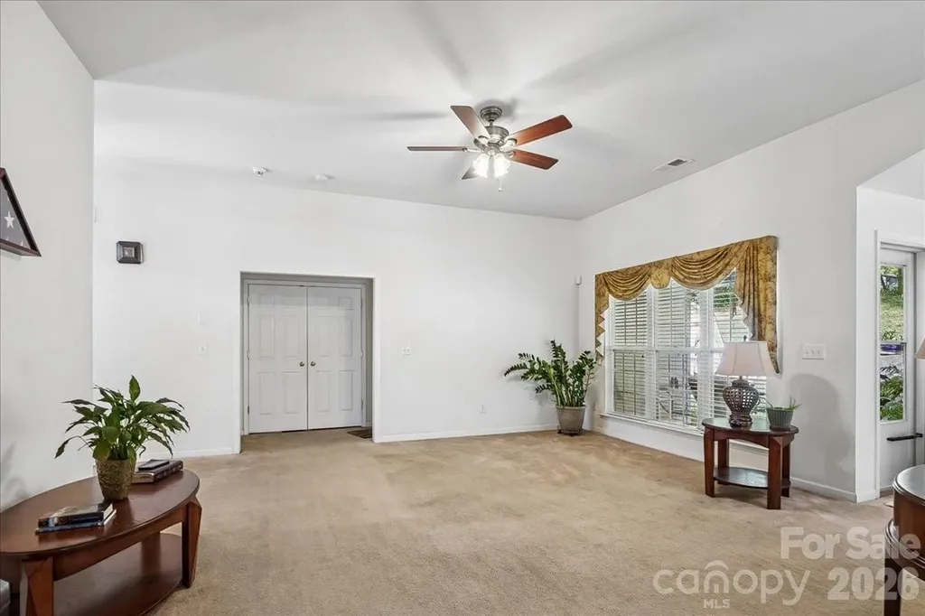 2127 Candlelight Woods Drive Matthews NC 28105