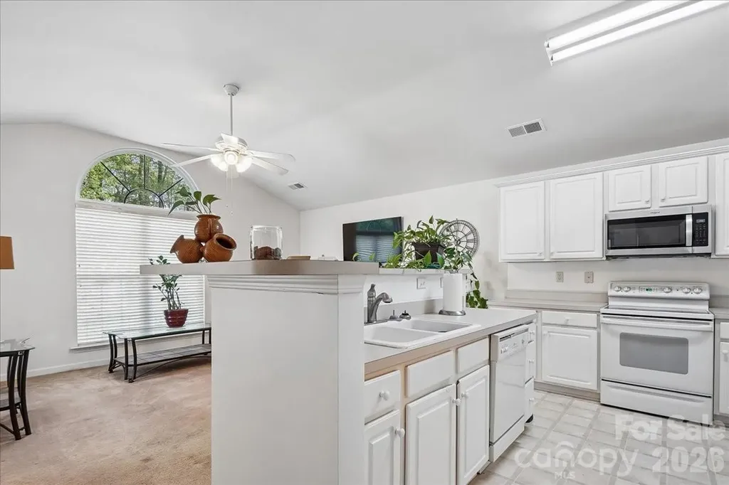 2127 Candlelight Woods Drive Matthews NC 28105