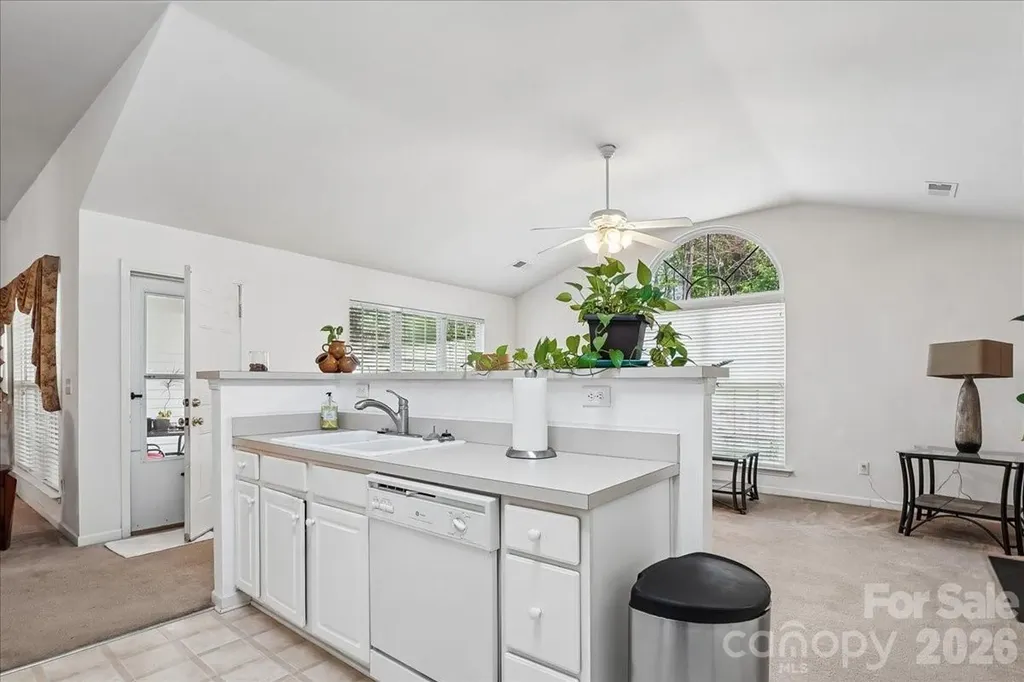 2127 Candlelight Woods Drive Matthews NC 28105