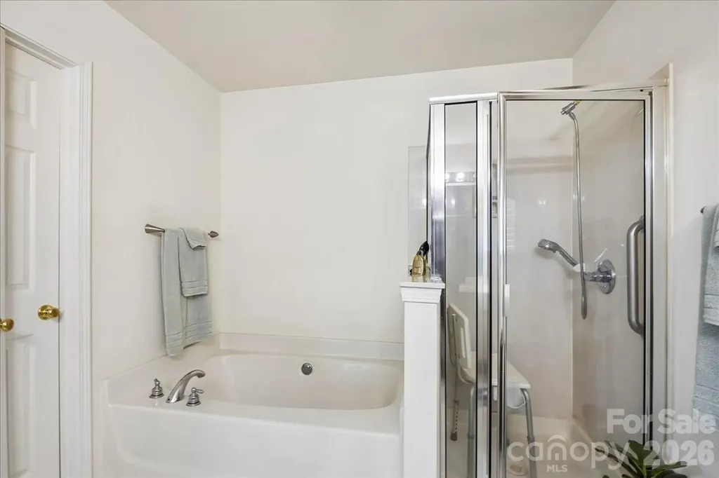 2127 Candlelight Woods Drive Matthews NC 28105