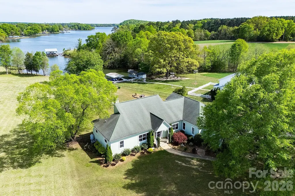 46356 Chase Point Drive Norwood NC 28128