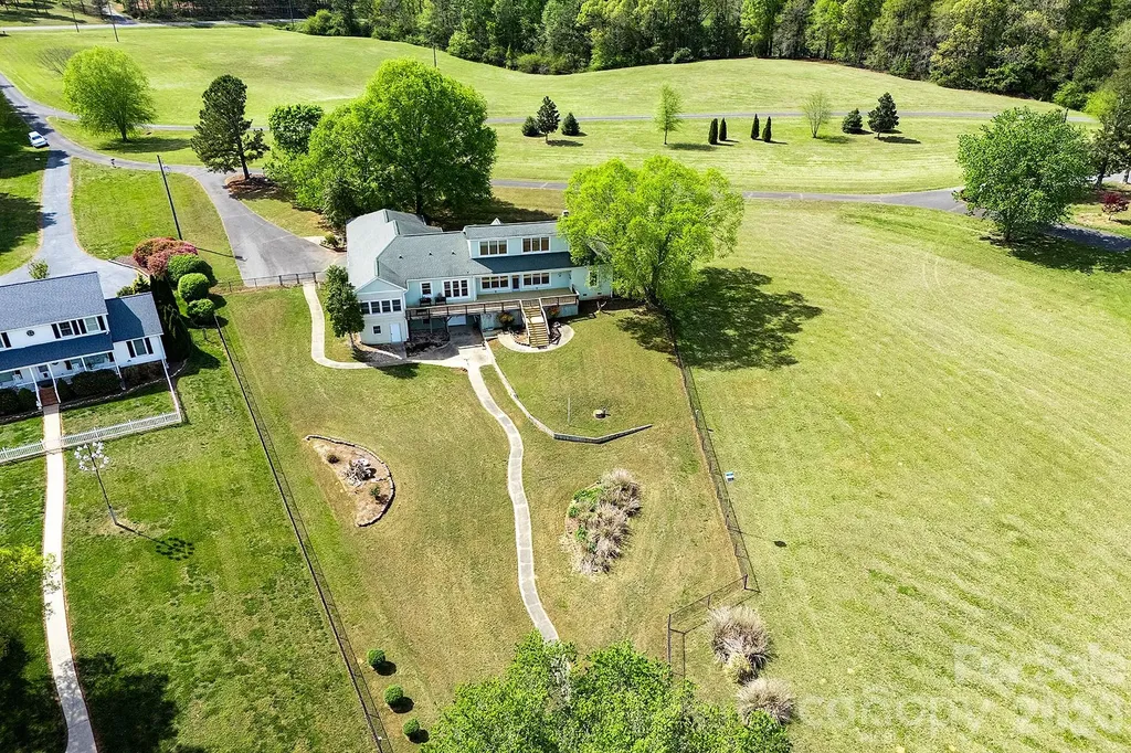 46356 Chase Point Drive Norwood NC 28128