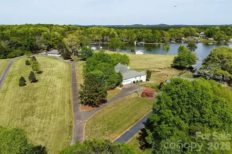 46356 Chase Point Drive Norwood NC 28128