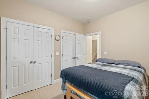 112 Chestnut Lane Hendersonville NC 28792