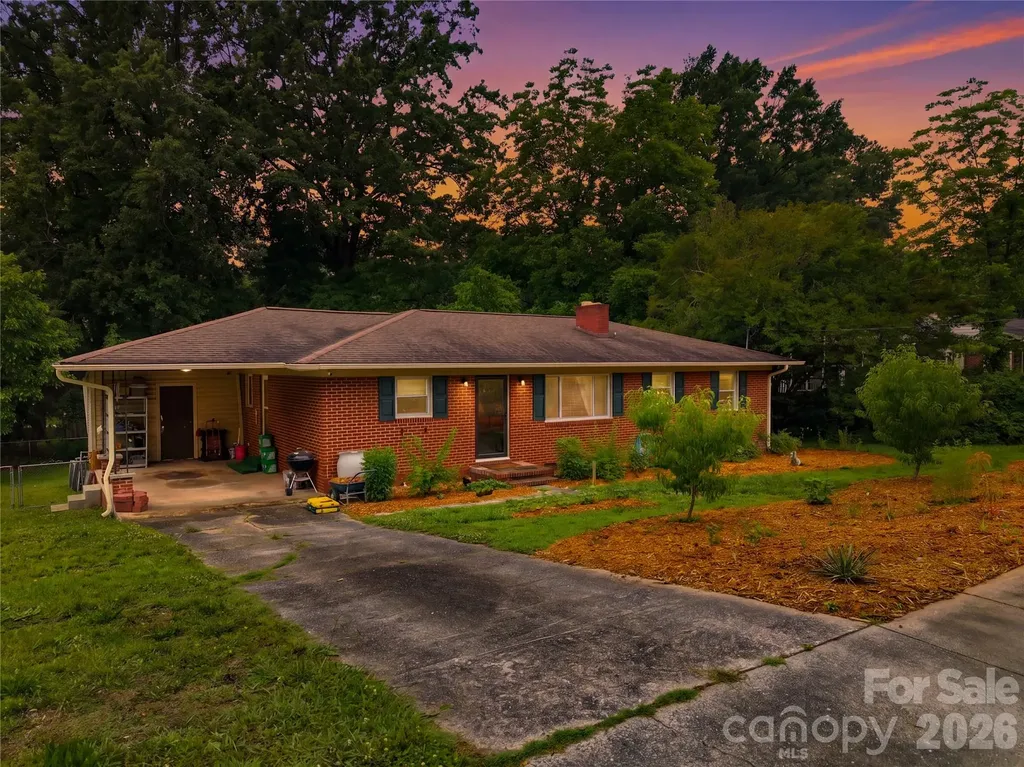 605 W 19th Avenue Gastonia NC 28052
