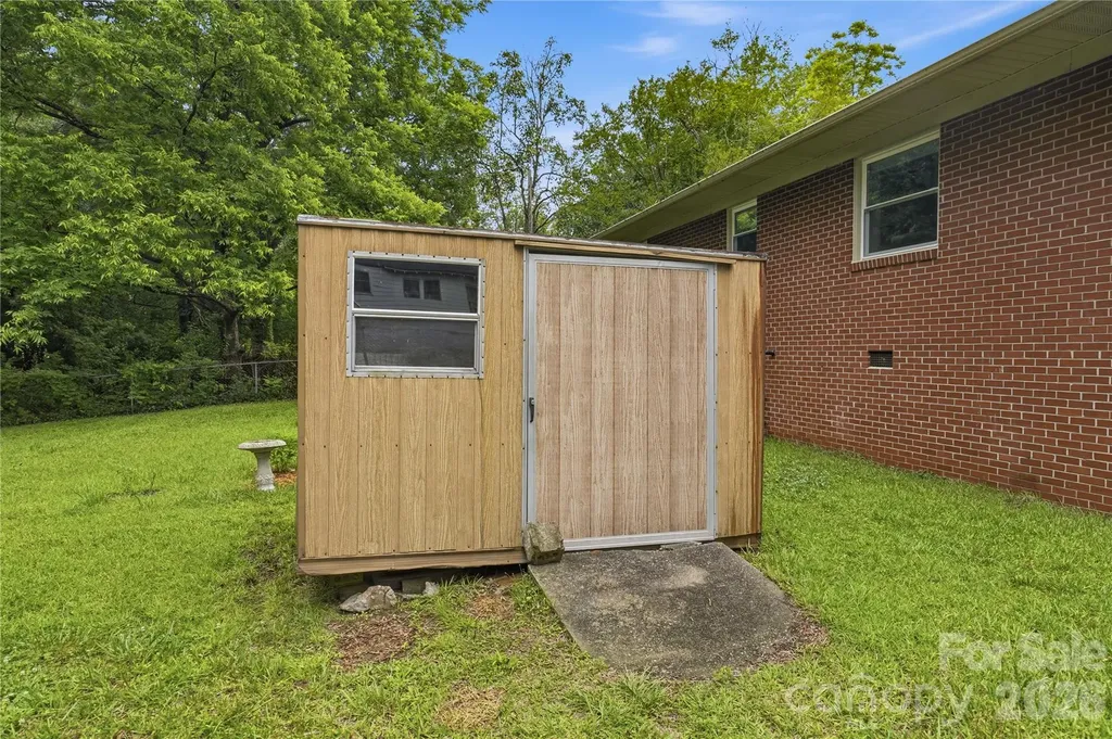 605 W 19th Avenue Gastonia NC 28052