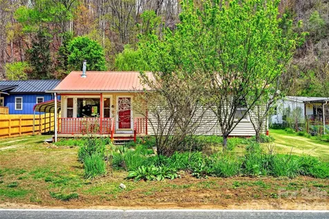 522 Old Us 70 Highway W Old Fort NC 28762