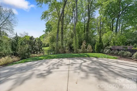 2652 Chesterfield Avenue Charlotte NC 28205