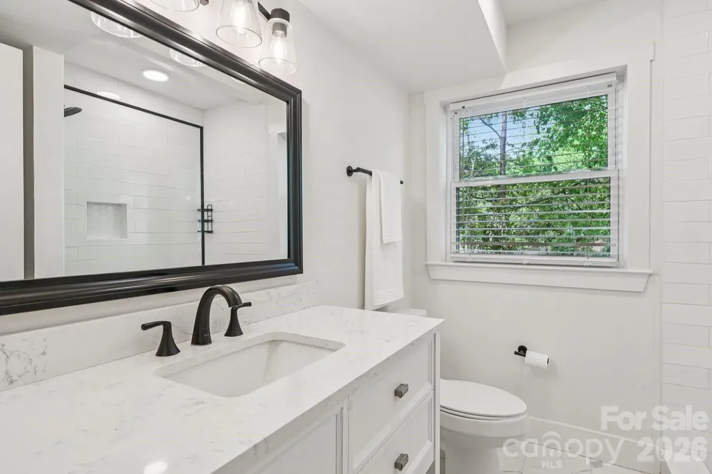 5300 Cheval Place Charlotte NC 28205