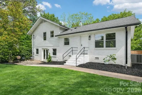 5300 Cheval Place Charlotte NC 28205