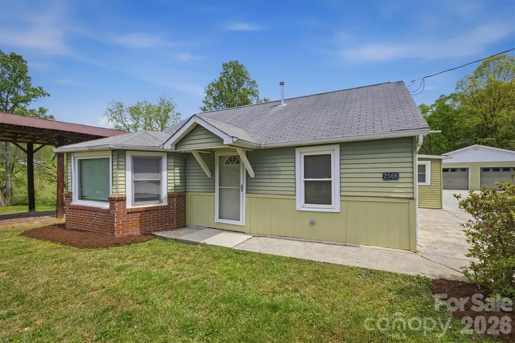 2566 Andrews Circle Lenoir NC 28645