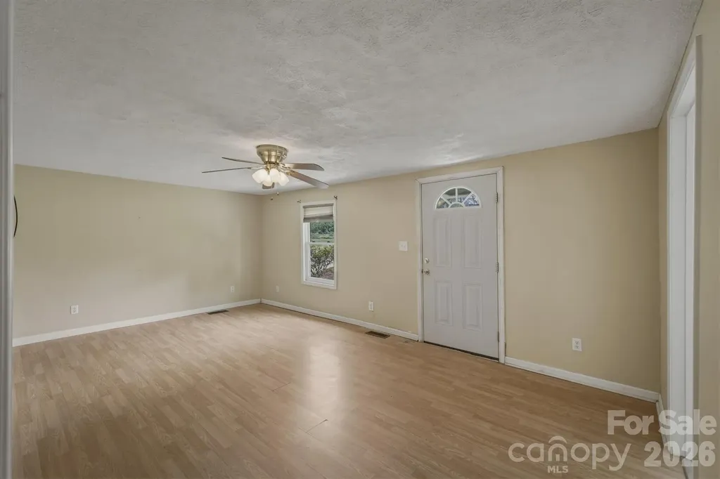 2566 Andrews Circle Lenoir NC 28645