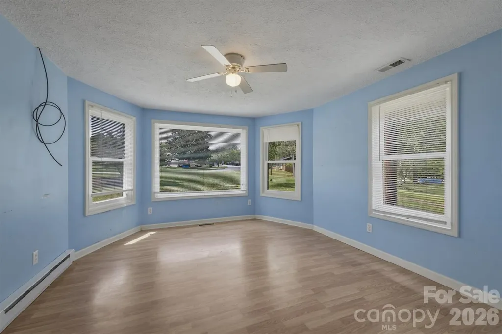 2566 Andrews Circle Lenoir NC 28645