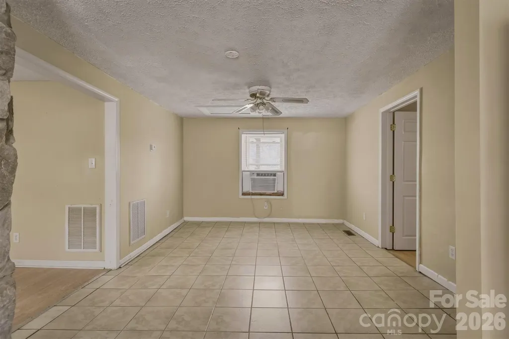 2566 Andrews Circle Lenoir NC 28645