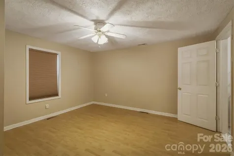 2566 Andrews Circle Lenoir NC 28645