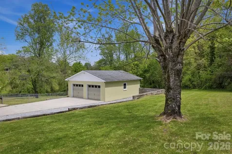 2566 Andrews Circle Lenoir NC 28645