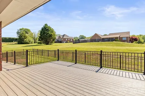 2411 Carriage Lane Lincolnton NC 28092