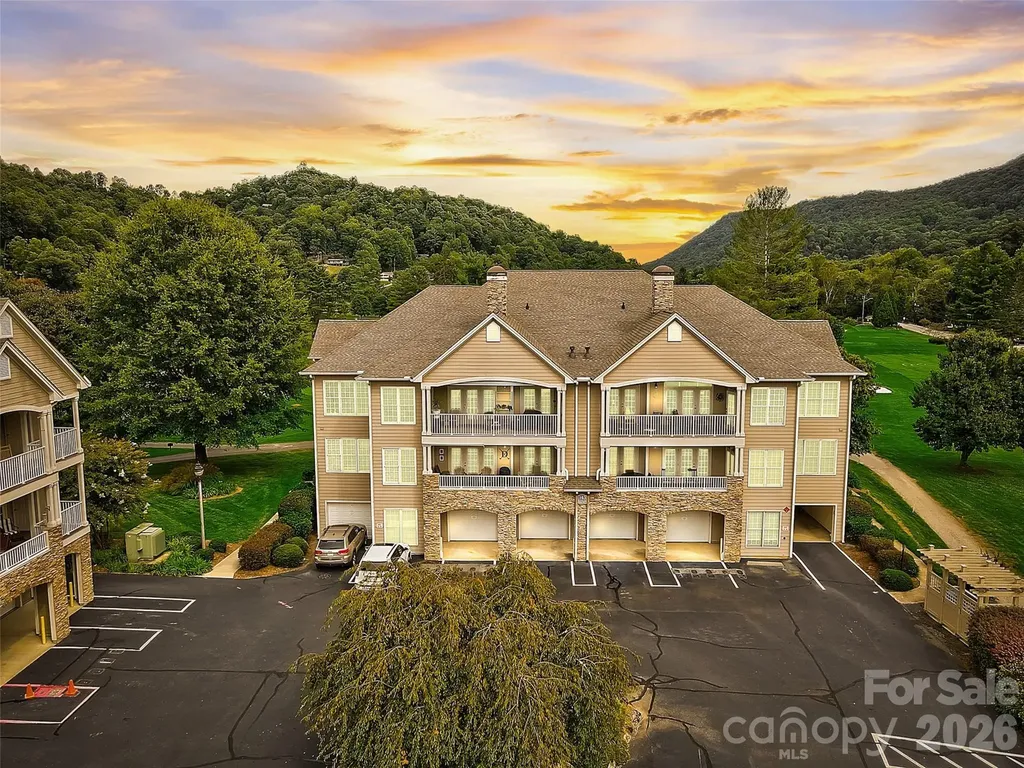 103 Glenview Lane Maggie Valley NC 28751