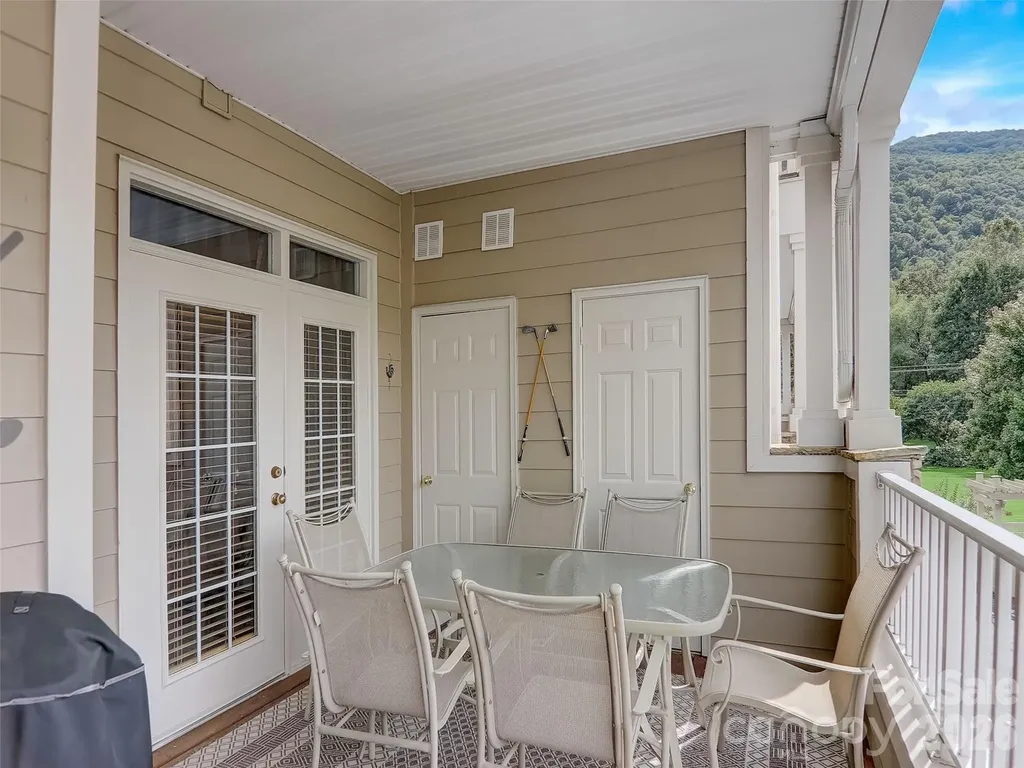103 Glenview Lane Maggie Valley NC 28751