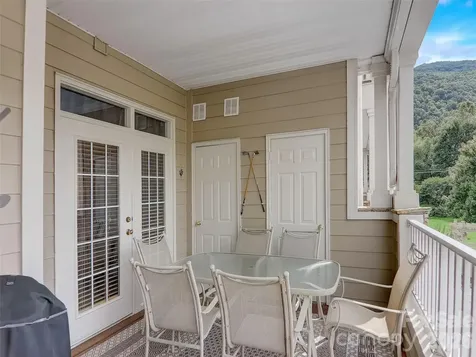 103 Glenview Lane Maggie Valley NC 28751