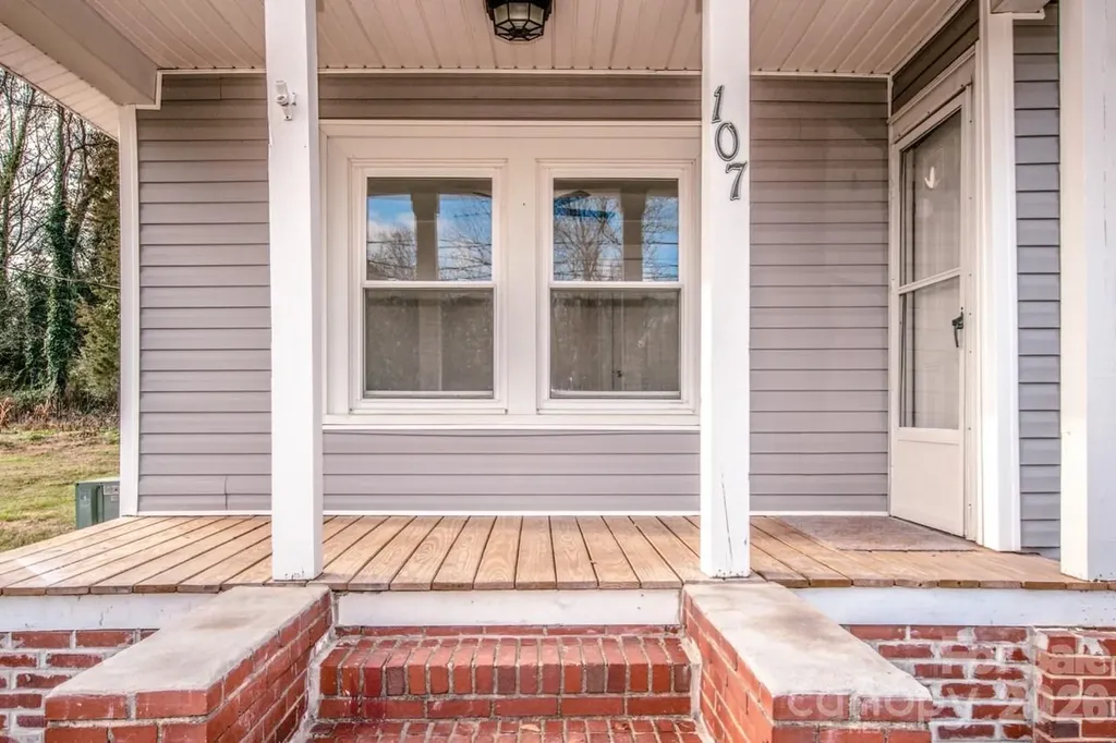 107 Rose Street Mount Holly NC 28120