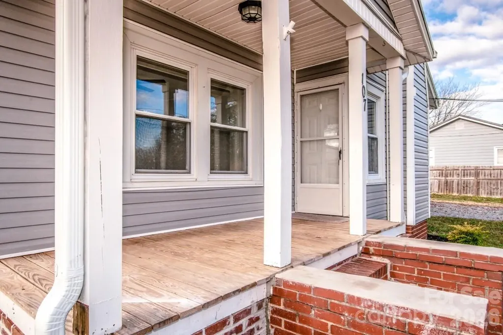 107 Rose Street Mount Holly NC 28120
