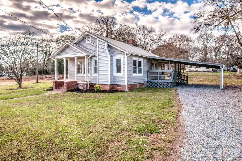 107 Rose Street Mount Holly NC 28120
