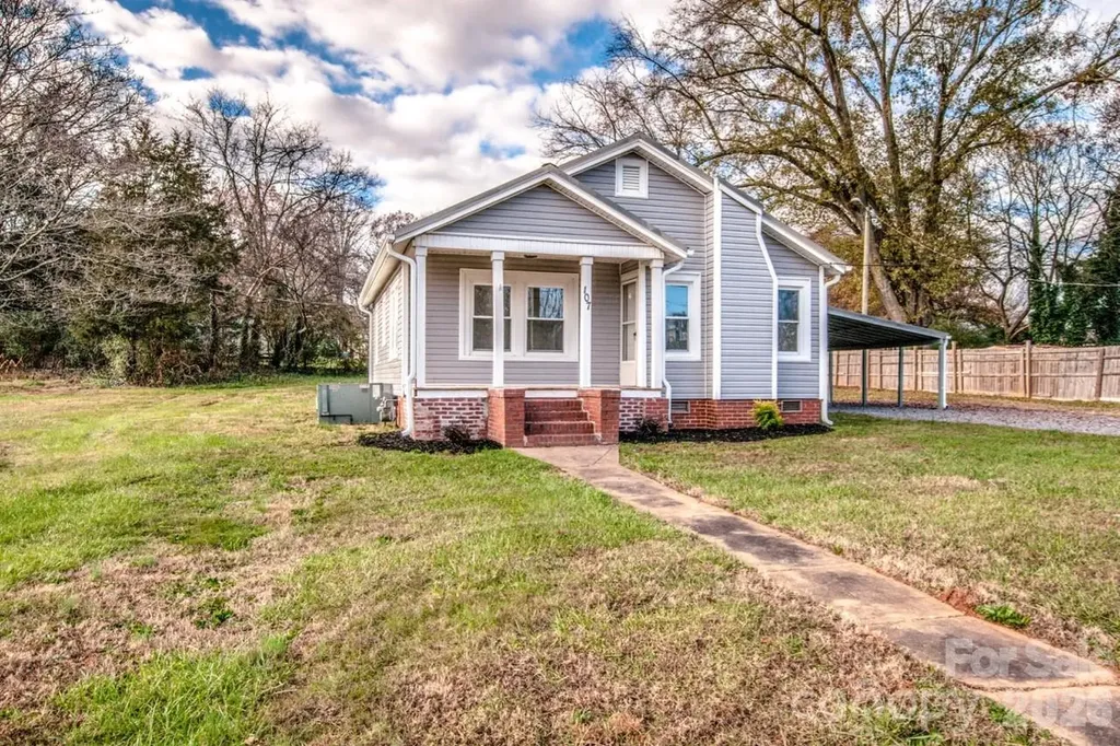 107 Rose Street Mount Holly NC 28120