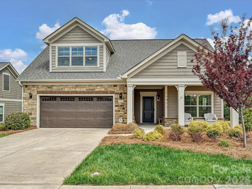 2202 Lincolnshire Lane Wesley Chapel NC 28173
