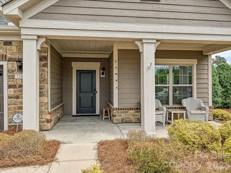 2202 Lincolnshire Lane Wesley Chapel NC 28173