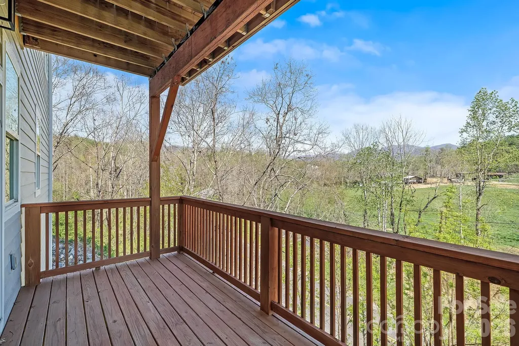 154 Amblers Knoll Road Weaverville NC 28787