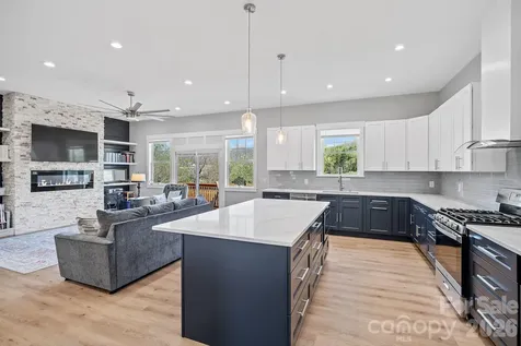 154 Amblers Knoll Road Weaverville NC 28787