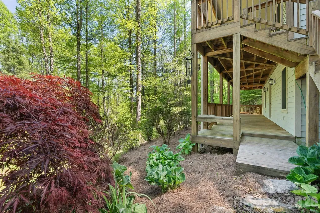 93 Streamside Drive Waynesville NC 28785