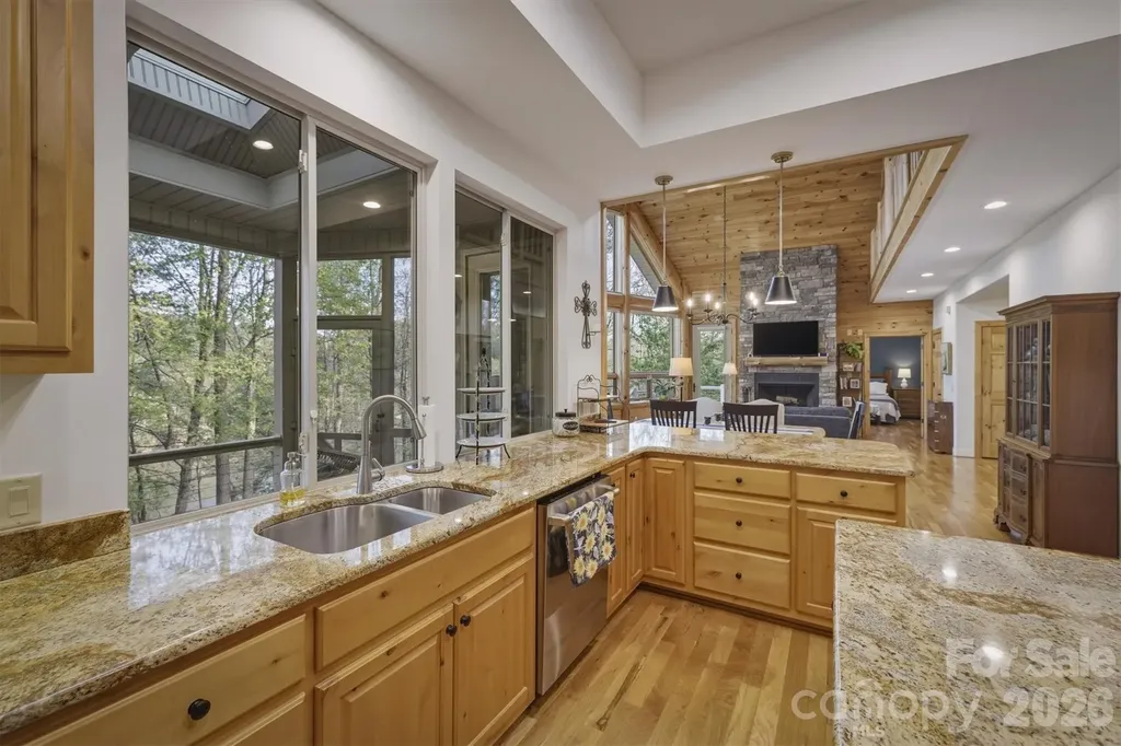 2224 W Paradise Harbor Drive Connelly Springs NC 28612